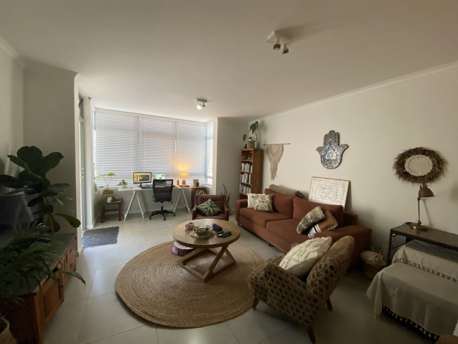 To Let 1 Bedroom Property for Rent in Muizenberg Western Cape